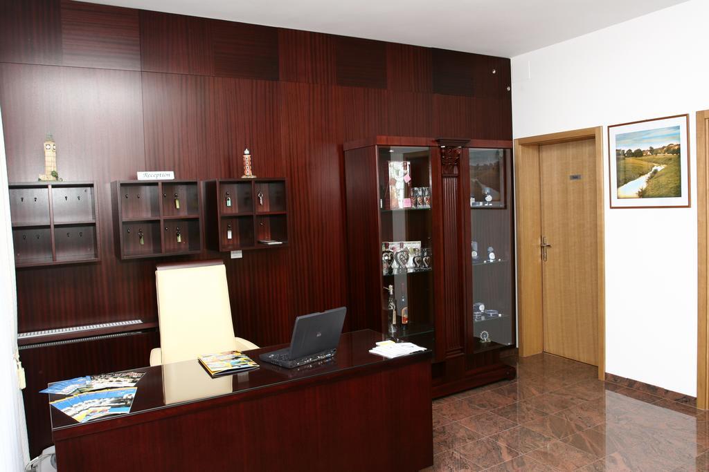 קופריבניצה Apartmani Marbis מראה חיצוני תמונה